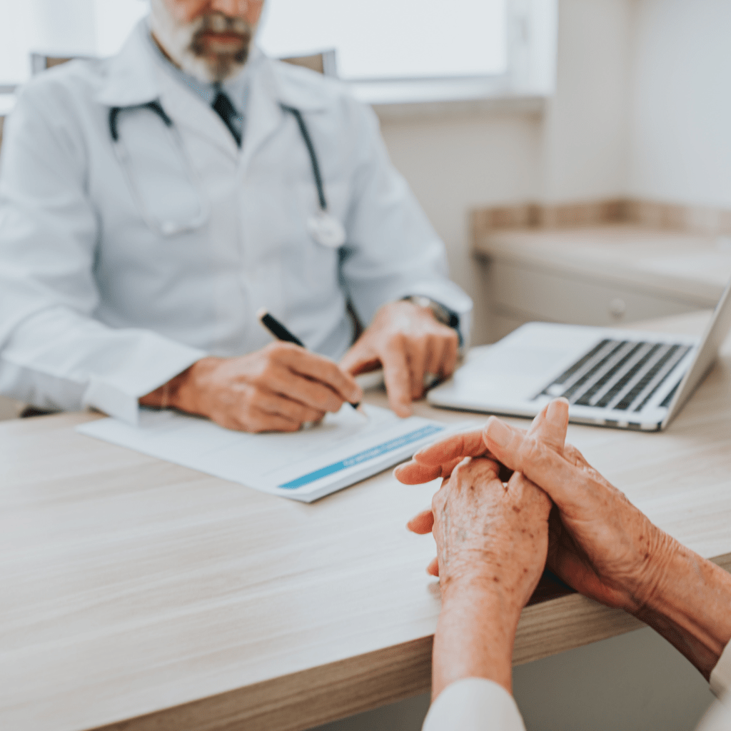 AUXÍLIO DOENÇA DA EMPREGADA DOMÉSTICA: SAIBA COMO CONSEGUIR - Aposentadoria por Invalidez 25% auxílio doença da empregada doméstica